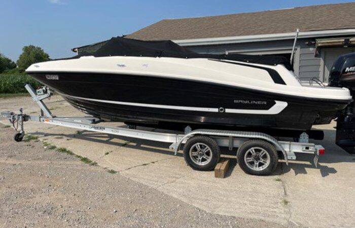 2019 Bayliner VR5
