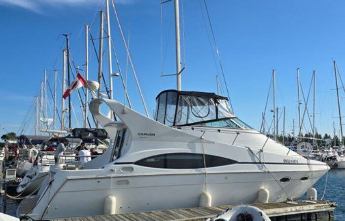 2001 Carver 350 Mariner