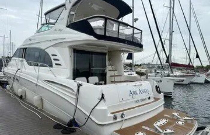 2001 Sea Ray 540 Cockpit