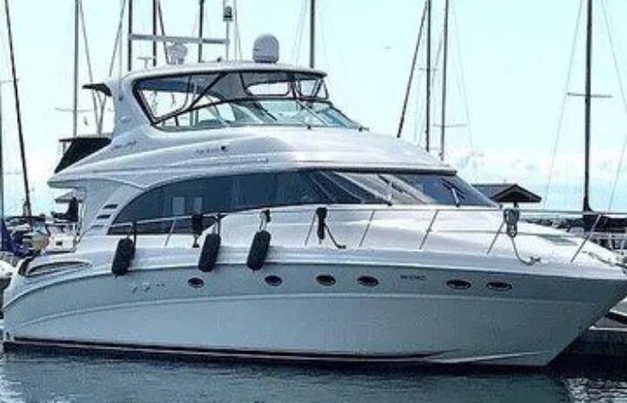 2001 Sea Ray 540 Cockpit