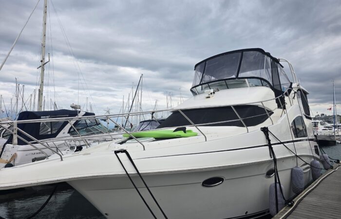 2005 Silverton 39 Motor Yacht