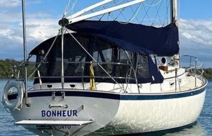 1980 Hinterhoeller Nonsuch 30 Classic