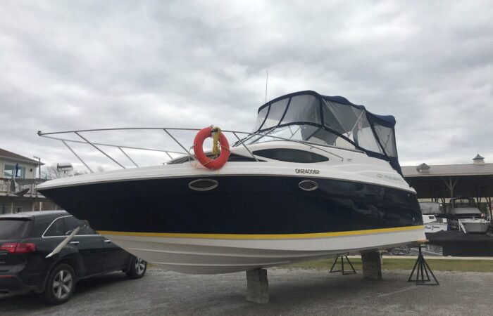 2006 Regal 2565 Window Express