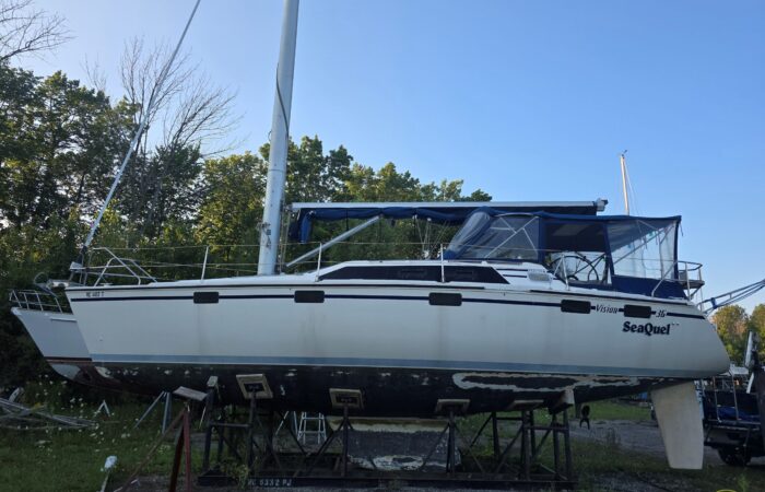 1992 Hunter 36 Vision
